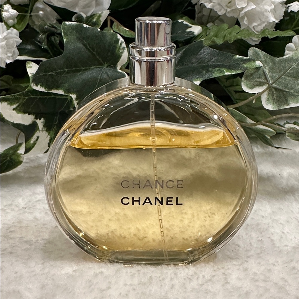 CHANEL Chance Eau de Parfum - Clear Bottle with Golden Perfume